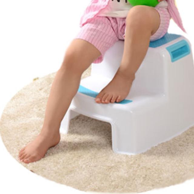 키높이발판 발 디딤대 디딤판 아기 유아 계단 세면대 플라스틱 발판 2단 거치대 스텝스툴 물건을 꺼낼 땐 디딤대로 앉으면 의자로 변신하는 제품